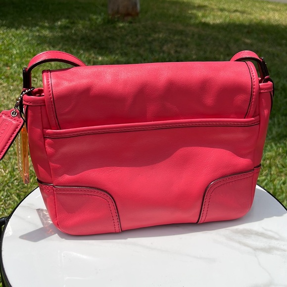 COACH Hadley Leather Field Bag - Picture 2 of 16